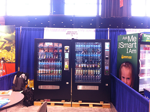 Nanjing Joint Smart vending machines on display at exhibition - China manufacturer