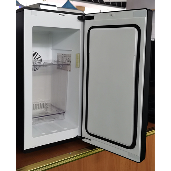MC13D milk cooler real photo, open glass foamed door, air cooling system interior