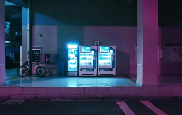 Elevator Vending Machines: How Lift Delivery Protects Fragile and Premium Products